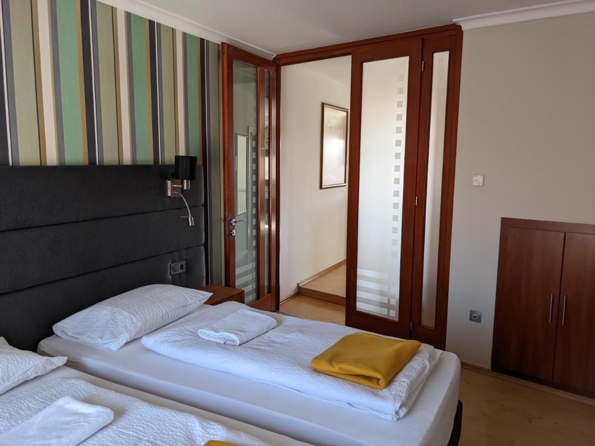 Minaret Apartman Eger Bagian luar foto