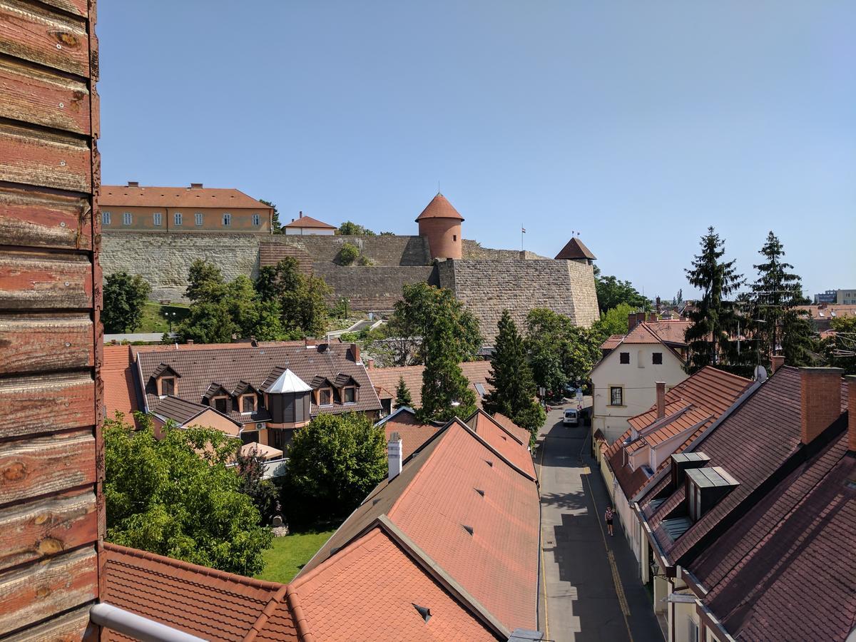 Minaret Apartman Apartment Eger Bagian luar foto