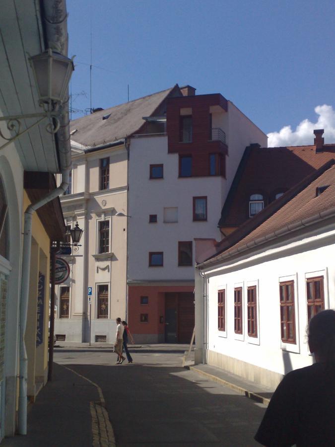 Minaret Apartman Eger Bagian luar foto